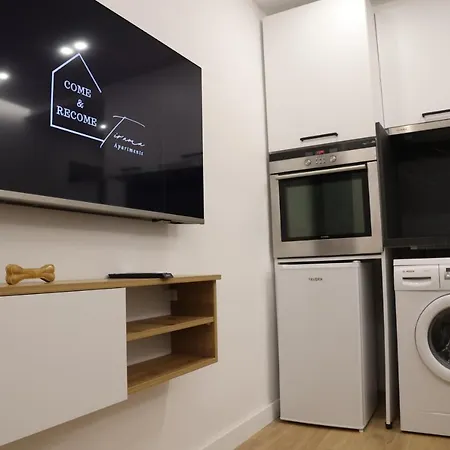 Come&recome * 티라나