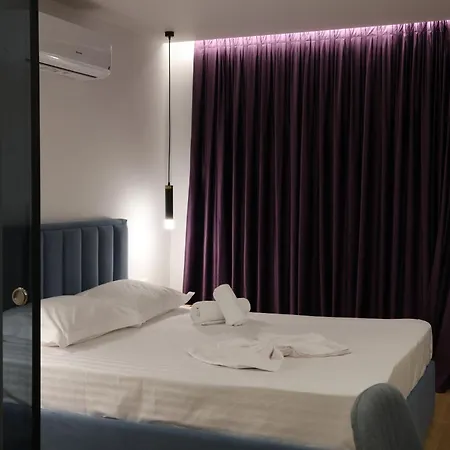 Come&recome * Tirana