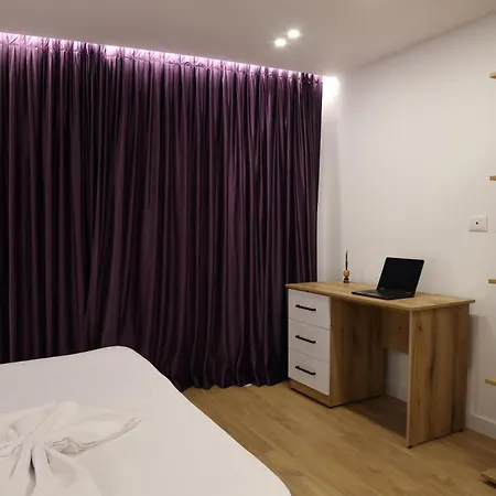 Come&recome 티라나